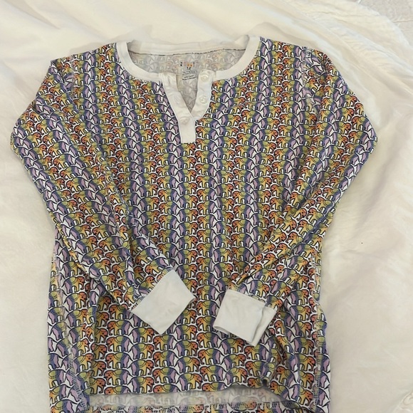 ROLLER RABBIT pajama top long sleeve elephants - Picture 2 of 2